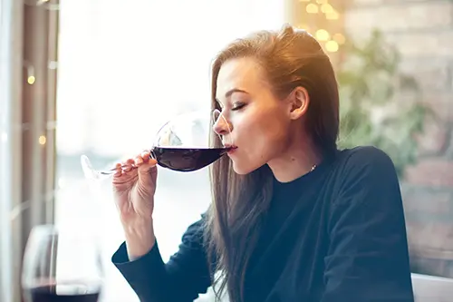 Alcohol After Dental Implants: What to Know During Healing