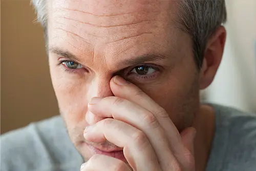 What Are the Symptoms of Sinus Perforation After Tooth Extraction?